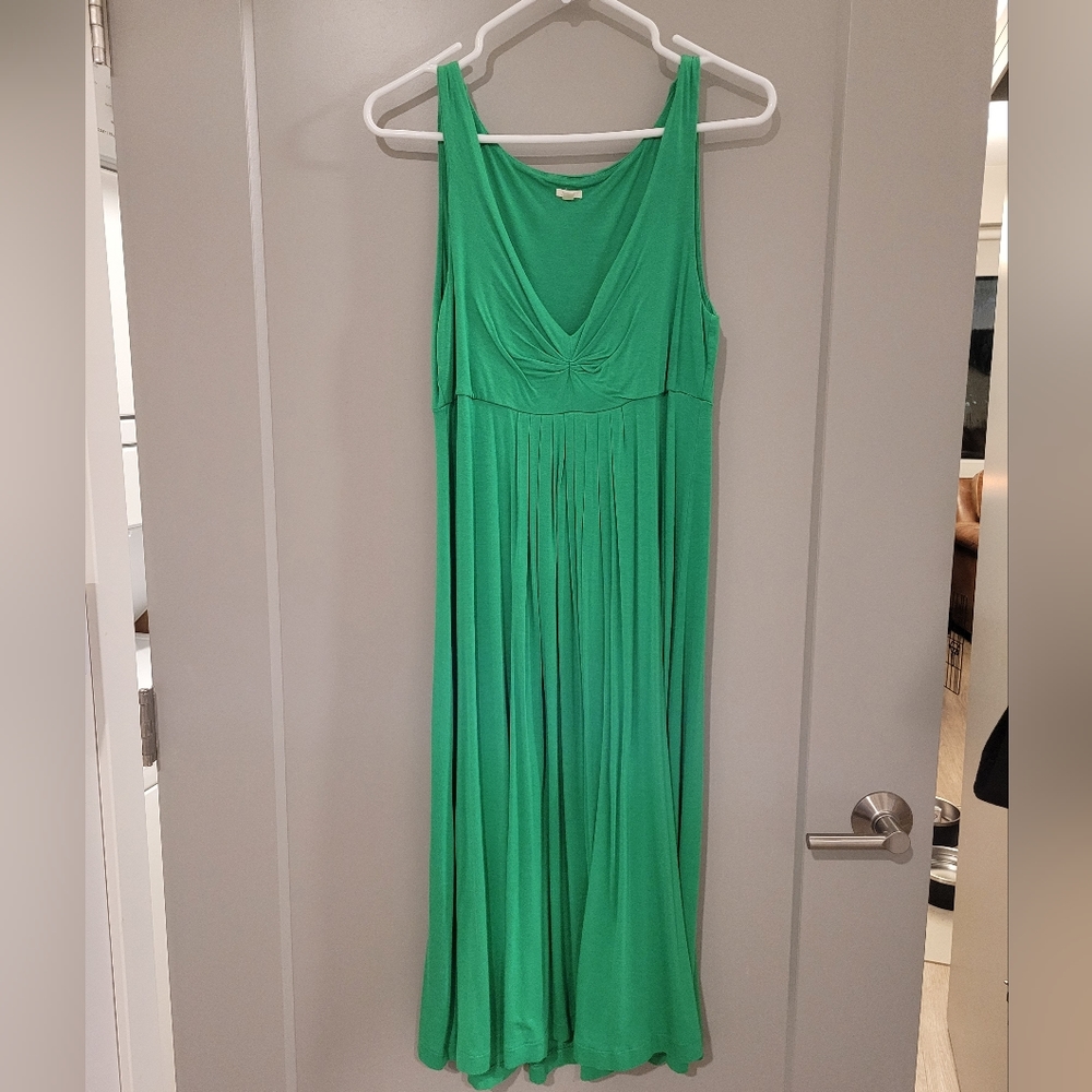 J. Crew small green v-neck maxi dress